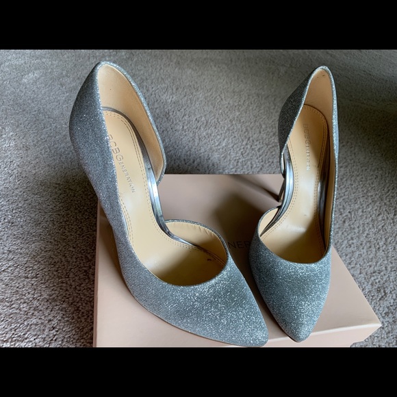 BCBGeneration. Size 7. Silver Glittery Stiletto - Picture 2 of 3